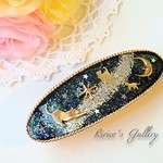 宇宙空間で戯れるニャンコのバレッタ