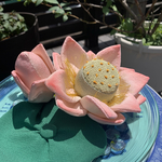 凛とした蓮の花✴︎ちりめん細工✴︎ お盆のお飾りに「清らかな心」
