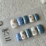 blue sparkling flowerネイルチップ　