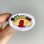 オムライス 手刺繍 ブローチ ハンドメイド