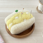 再販《針山》羊毛フェルトのたまごサンド(たまごたっぷり) ピンクッション　裁縫道具
