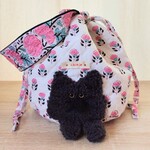 【白×ピンク】ひょっこりもじゃ猫巾着バッグ