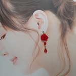 ★リボンの薔薇ピアス　赤