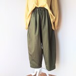 〈お肌に優しい〉ツイルすっきりバルーンパンツ