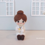 受注製作☆薬剤師さんのお人形　オーダー可　誕生日　プレゼント　SNS アイコン　旅行　写真　職業　薬　病院　医療　友達　家族　ぬいぐるみ　ぬい撮り　カスタム　旅　食事　かわいい　白衣　袋