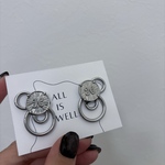 【 papi. 】パピ　大ぶり　個性的　ステンレス　輪っか　ボタン　メタル　シルバー　かっこいい　ギフト　ALL IS WELL.