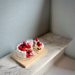 ミニチュアスイーツ　6. 苺のギミックケーキセット