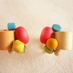白と金ビーズのイヤリング