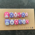 うさぎネイル　ウサギドットネイル　ピンク紫　ガーリー　キッズネイル　ベリーショート