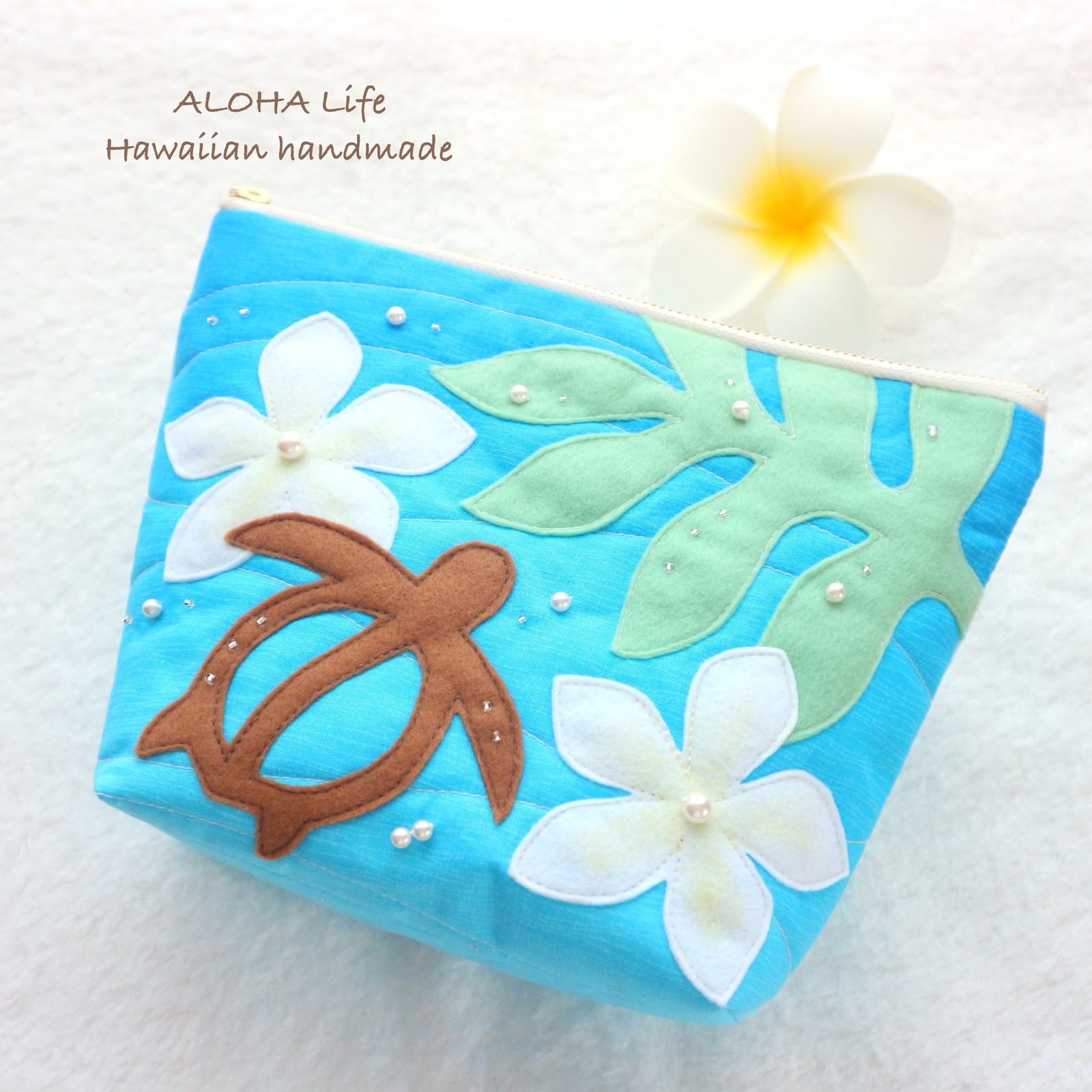 ハワイアンキルト＊タペストリーALOHA（フレーム入り