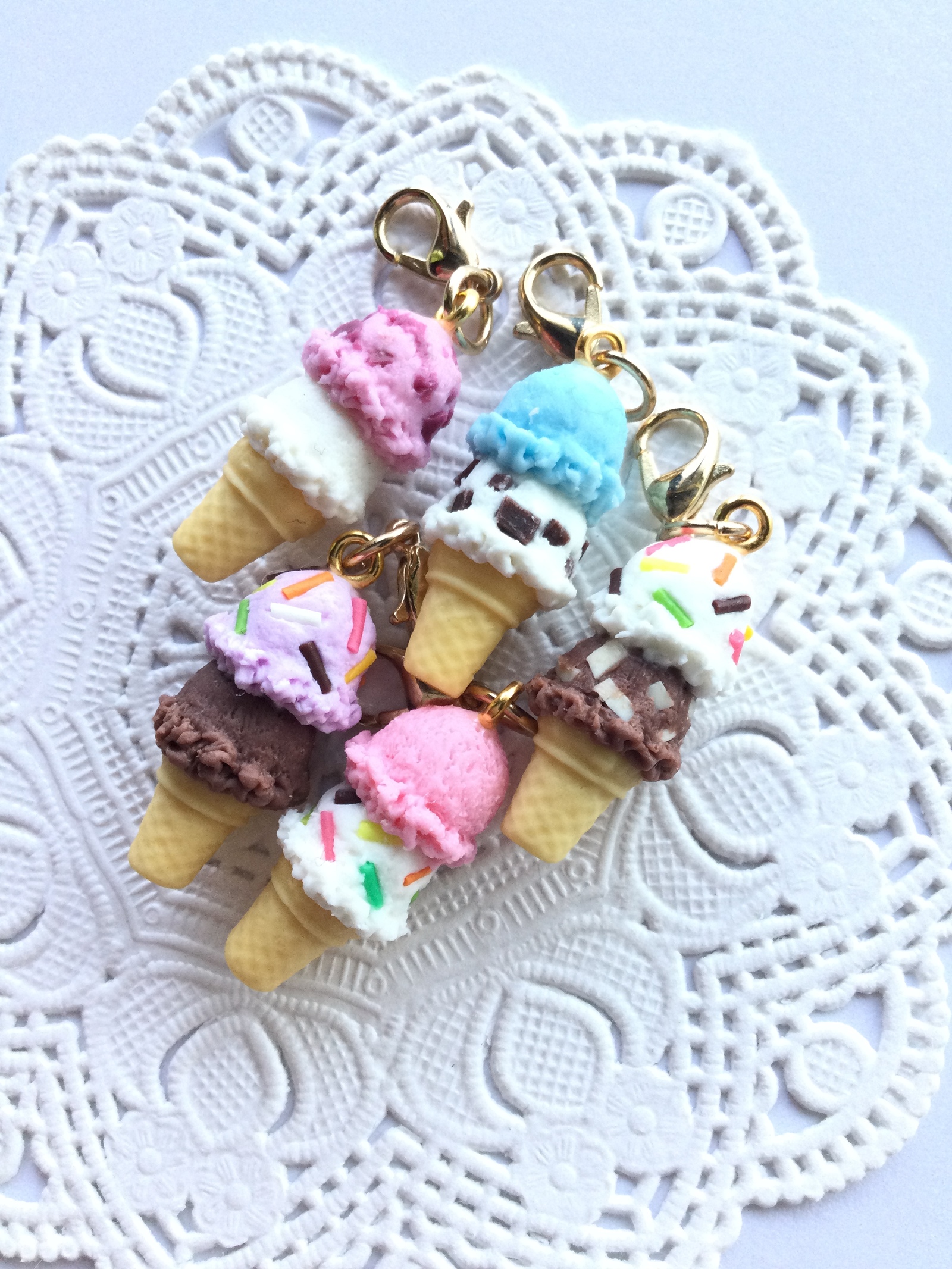 HEXENHAUS ハンドメイド　フェイクスイーツ　アクセサリー　りんご 小さなヘクセンハウスにはカラフルで可愛い、いろんなお菓子が