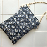 インド刺繍生地トレリスヴァイオレットのポシェット 　スマホポシェット　スマホポーチ　スマホショルダーバッグ　小花柄