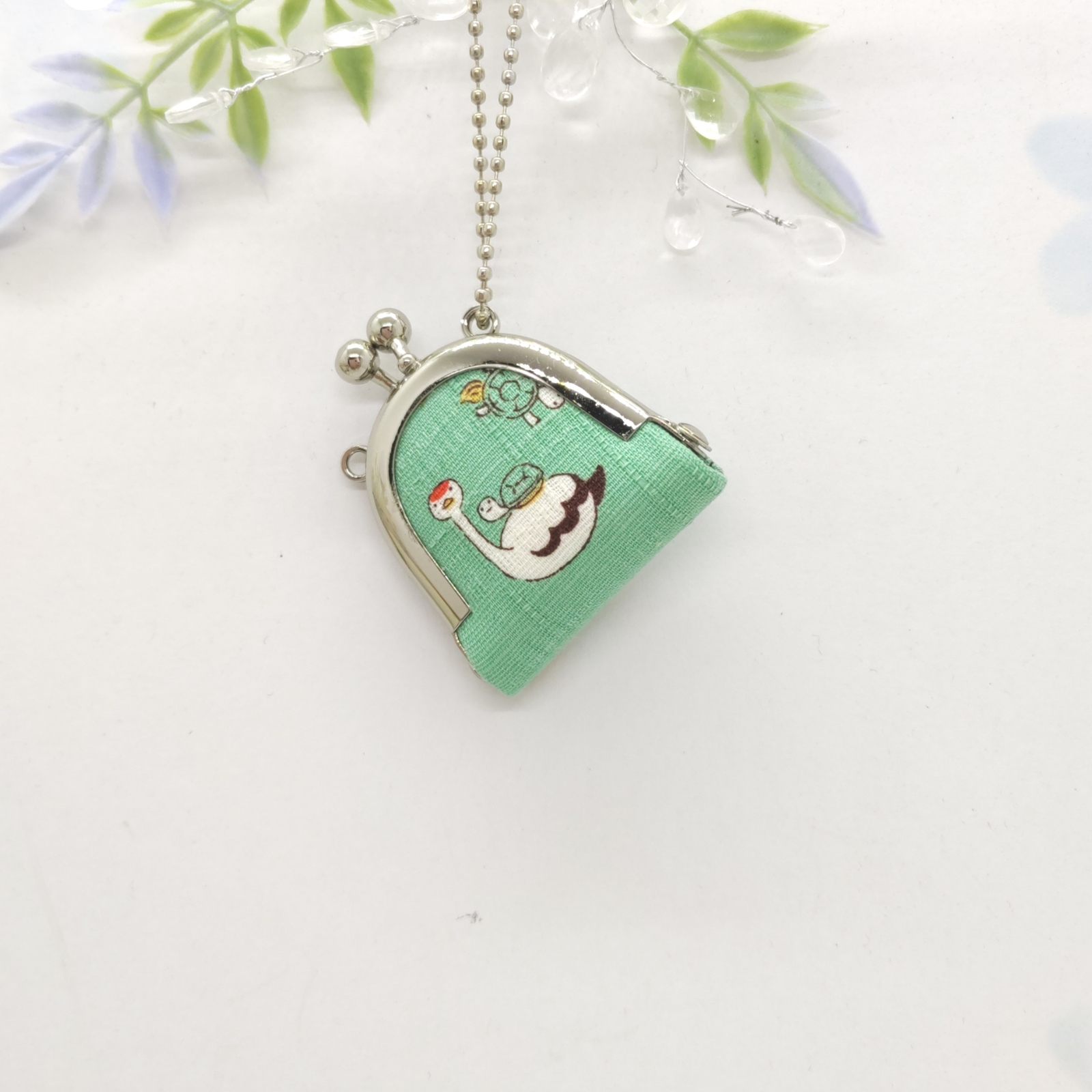 じゅんページです♡ハンドメイド 縁起の良い鶴亀a 小さながま口」 リングケース・ピルケース