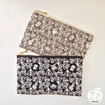 総刺繍フラットポーチ ブラック