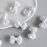ac-061-1   アクリルビーズ　リボン　ホワイト　6個