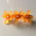 再値下げ🌼オレンジ色のお花バレッタ