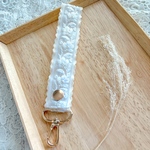 【再販】ジャケットホルダー・ハンドストラップ♡インド刺繍リボン×スカラップ♡ショートストラップ・スマホストラップ