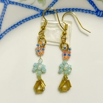 カラフルビーズのフラワーピアス
