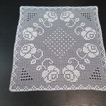 【yukimomo37様専用ページとなります】レーステーブルセンター（白色・40番レース糸で）【送料込み】25.5/82