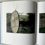 どくだみの手刺繍のしおり