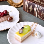 再販☆マスカットオペラケーキ＆トリュフチョコ　バックチャーム♡誕生日☆フェイクスイーツ☆ぶとう