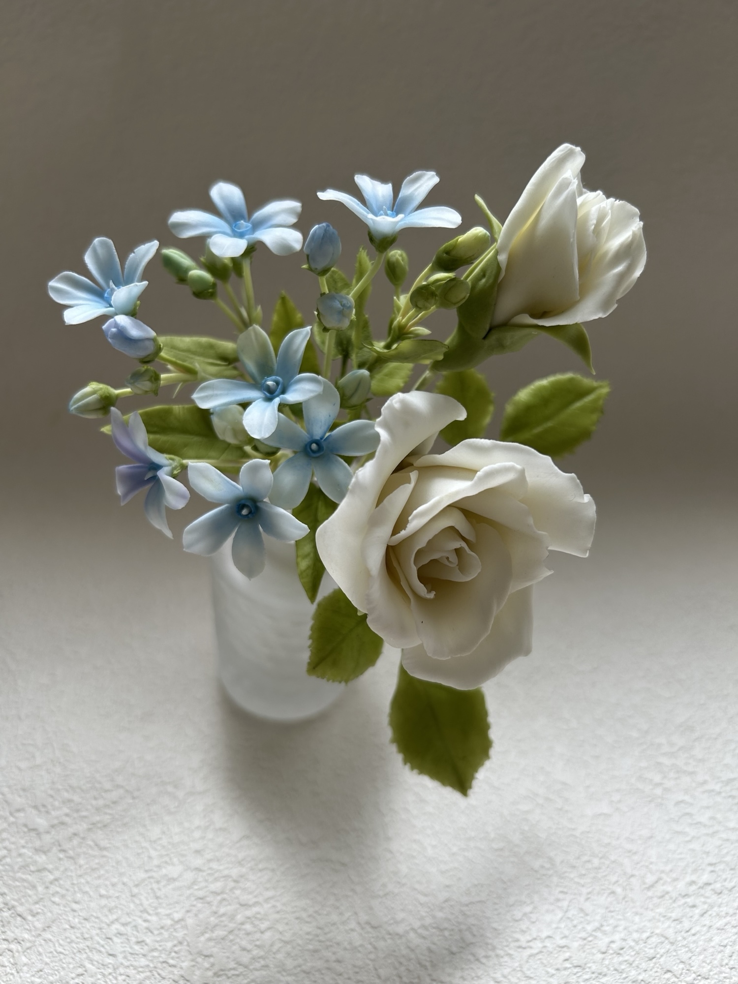 クレイフラワー ブルースター 薔薇 - FLORACLAY'S GALLERY