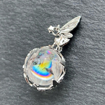 妖精 アイリス(虹)🌈 水晶 ペンダントトップ １個
