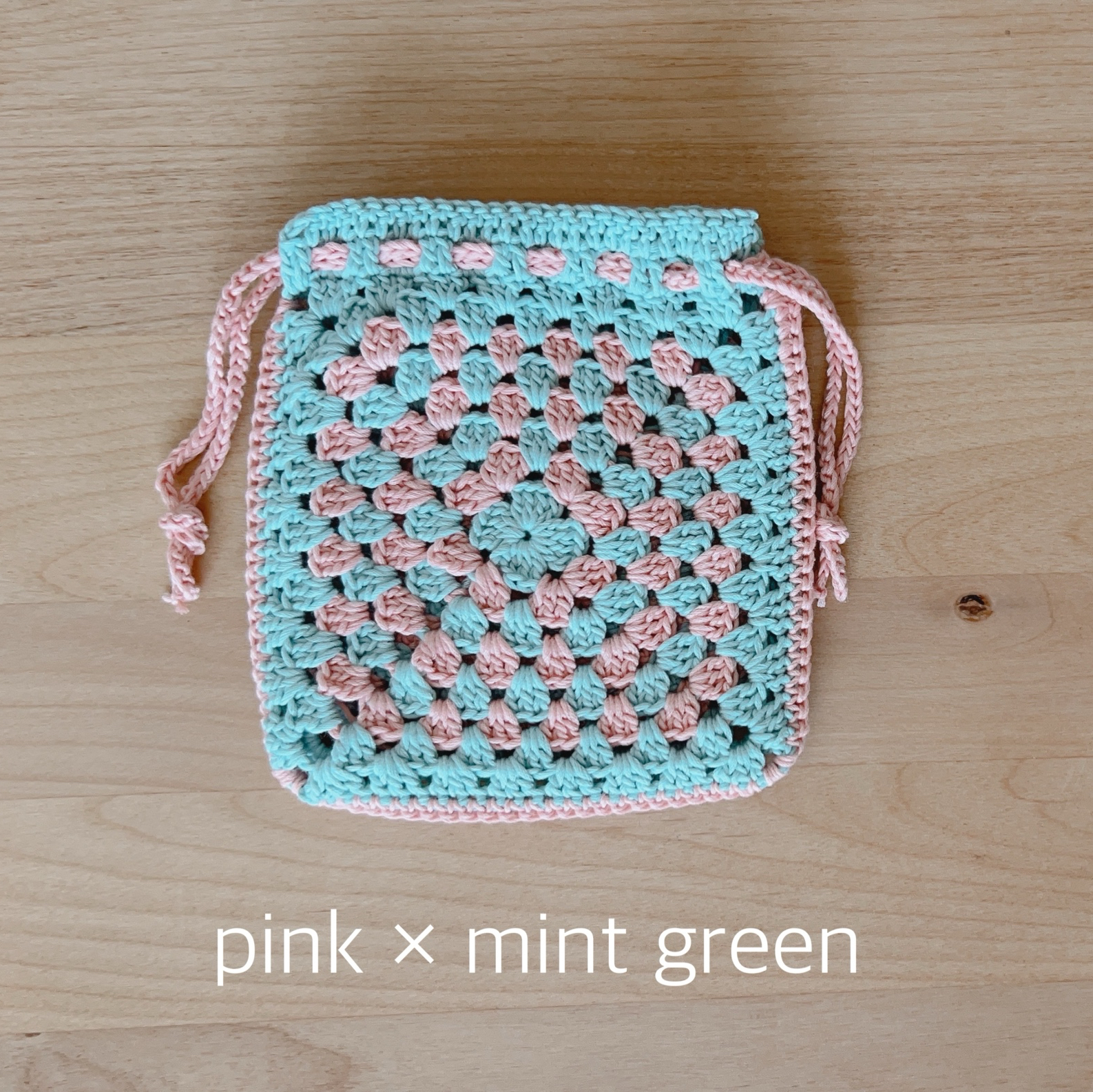 手編み♡カラフルボックスティッシュカバー♡グラニースクエア クロシェ編み グラニースクエア ティッシュケースカバー