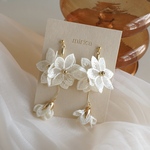 No.28 ( pierce / earring ) lace flower 白 フラワー レース ブライダル ウエディング 華やか 大ぶり アイボリー ゴールド 春 ピアス / イヤリング