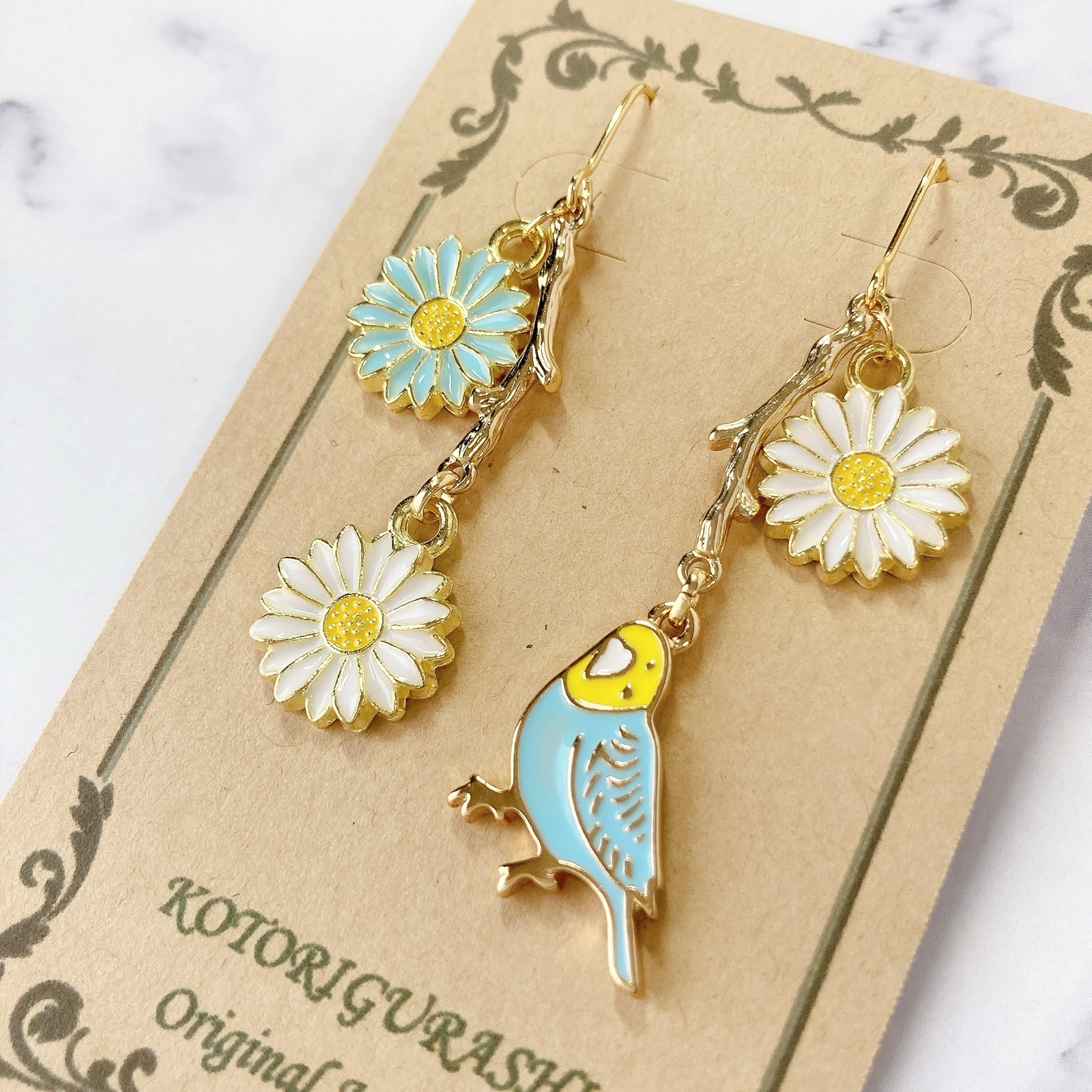 マーガレットピアス　片耳　花芯黄&花びら白 マーガレットピアスの通販｜【ボディピアス 凛】公式