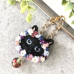 黒猫刺繍　ブローチ　2wayアクセサリー　紫陽花　バッグチャーム　椿　黒猫シリーズ　プレゼント　ギフト　ねこ　猫の日　猫好き　黒猫とお花　和風　和玉　ブルーアイ　世界猫の日　動物刺繍