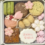 【お好きなメッセージ対応♩桜舞うクッキー缶】