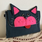 黒ネコさんのポケットいっぱいポーチ、またはおもしろショルダーポシェットとして♪