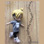 ねんどろいどどーる　服　少し丈の長いプリントTシャツ　& ウエストがゴムの黒色パンツ