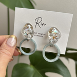 宝石の様な煌めき×シアーフープピアス/イヤリング レジン チタンピアス 樹脂 透明 夏 光る キラキラ グリーン rin シアーグリーン