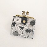 リバティ ラミネート Swim Dunclare うさぎがま口二つ折り財布