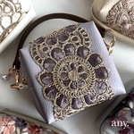 24日(土)21時🕘販売スタート✨new🕊️インド刺繍リボン チャームポーチ♡ no.59  ボックスポーチ チャーム 便利なチャームポーチ✨3,280円