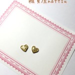 金色の小さなハートのピアス(ノンホール対応)
