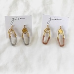 ブラウン　グレー　オーバル　ピアス　イヤリング　チタンピアス　樹脂ピアス　ハンドメイド　ハンドメイドピアス　