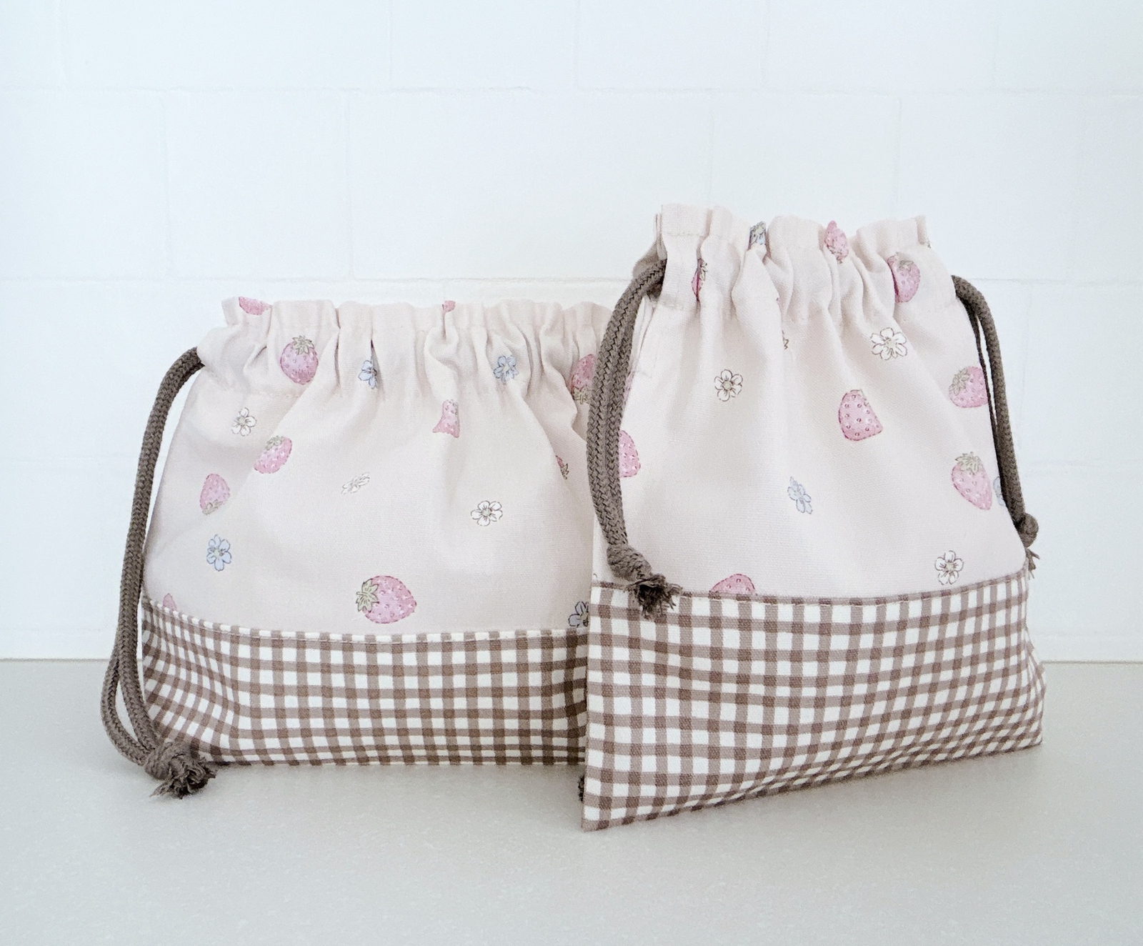 ハンドメイド お着替え袋 女の子 お弁当袋 コップ袋 給食袋 ランチョンマット 楽天市場】給食袋 お弁当袋 巾着袋 男の子 女の子 コップ袋 小物