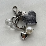 大ぶりハートのキーチャーム　キーホルダー　ブラックラメ