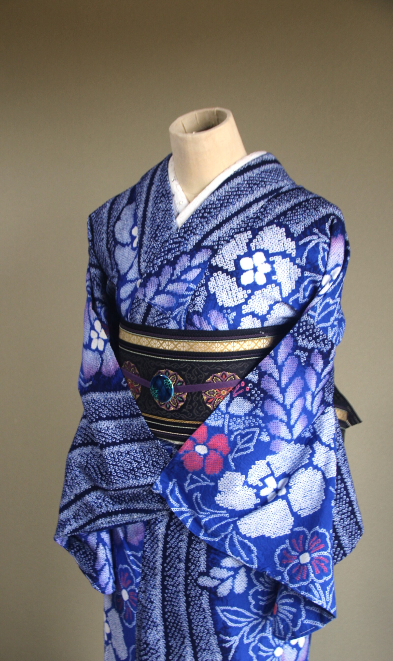 ◇現代 有松鳴海絞 浴衣◇【紺青藤色】波縞に下り藤 ふっくら