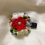 つまみ細工の花くすヘアクリップ