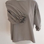 大人くすみ上品♡グレージュ♪ふんわり袖　バルーン袖　レディースカットソー　ブラウス