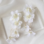 【no.78】flowery  ホワイト　ブライダル　フラワー　花　造花　ピアス　イヤリング　ウェディング　結婚式　お呼ばれ　揺れる