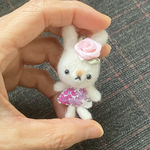 羊毛フェルト うさぎさんストラップ
