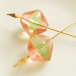 再販 チェコビーズ 2個setぷっくり大きめひし形 ミントグリーン×ピーチ 15×15㎜