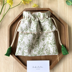 〜手刺繍/フリル巾着〜（ボタニカルgreen.ウッド）