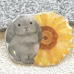 うさぎ　耳垂れうさぎ　ロップイヤー　ピンバッジ　チャーム　ヘアゴム　ひまわり