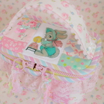 hana*ハンドメイド★パッチワークスクエアバニティポーチ★レトロアニマルおいのりバニー